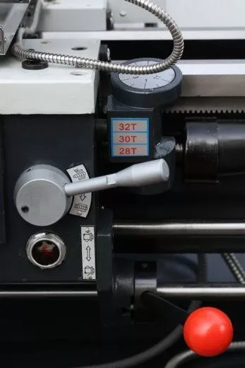 Универсальный токарный станок с УЦИ Metal Master MML 32100 (320x1000)